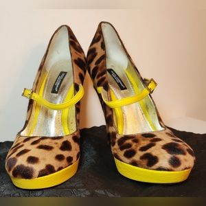 Dolce and Gabbana leopard print with neon yellow size 37 Womans Shoe